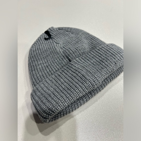 Roxy Women's Freja Beanie Heather Grey Double Layer Rib-Knit Acrylic NWT Hat - Picture 3 of 7